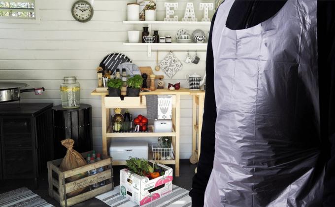 مئزر بلاستيكي أبيض قابلة للإستخدام مرة واحدة، 46 بوصة × 28 بوصة البولي إيثيلين المقاوم للماء للطبخ الرسم الفنون والحرف 0