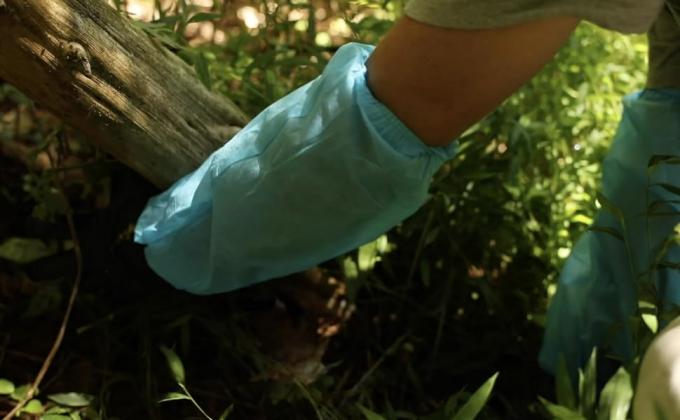 واقي اليد غير المنسوج مغلقات مرنة ذراع متينة قطعة يدية مقاومة للماء غطاء أكمام ميكروبوروس مرة واحدة 3