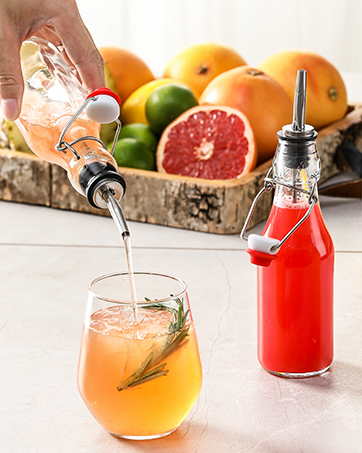 زجاجات عصير مع 2 قشرة و 2 غطاء في ثقب 16 أوز أوعية شرب السفر ، أكواب المياه مع أغطية سوداء محكمة 3