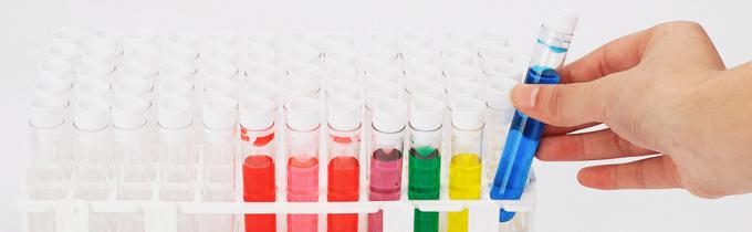 أنابيب اختبار بلاستيكية مع رف والقبعات، 16 × 100mm مع حامل للتجارب العلمية، حبات سائلة 6