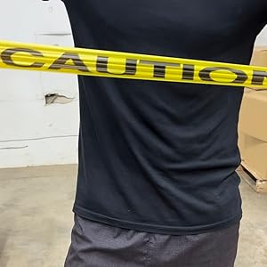 شريط تحذير من المخاطر البيولوجية مع بصمة سوداء، الأسطورة "خطر البيولوجية - خطر البيولوجية" 55 ياردة. الطول &times; 2" العرض 4