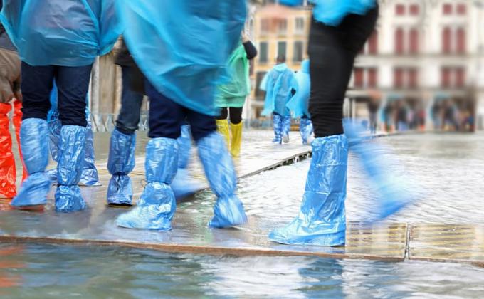 غطاء الحذاء والحذاء 19 بوصة ارتفاع ضخمة متينة الماء / مقاومة الازلاء غطاء الحذاء الطويل صافي مقاوم للماء ضد الانزلاق 3