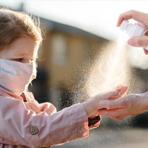 Plastic Spray Bottles Empty Spray Bottle 16.9oz/500ml 2 Pack Heavy Duty Spraying Bottles Mist/Stream Water Bottle For Cleaning Solutions, Essential Oils, Hair (Clear) 1